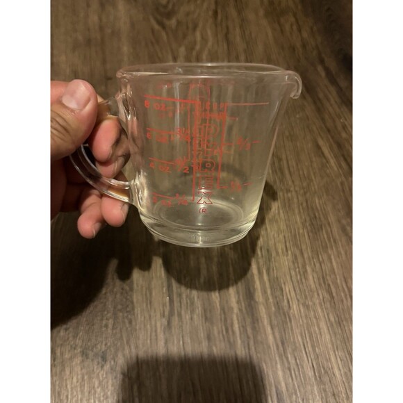 Set of 4 Pyrex Glass Measuring Cups w/Spouts Red Letters Clear  1,1,2,&4 Cups - Picture 8 of 10